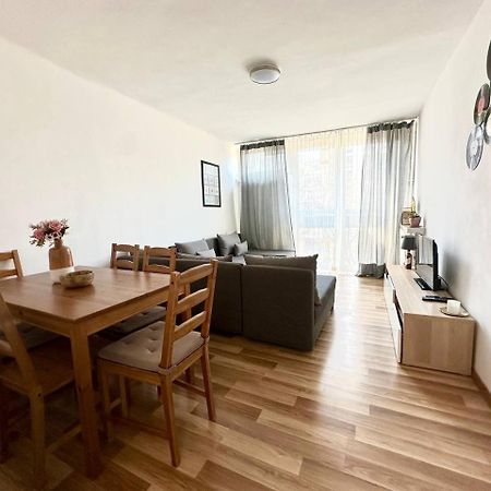Ohmyhome - Park Mirowski Apartment Varsovia Exterior foto