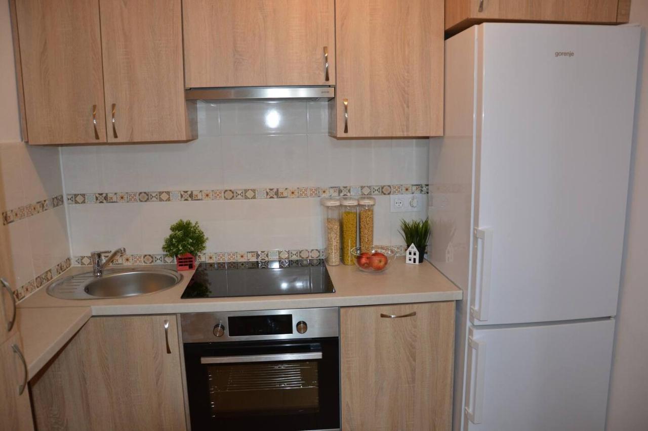 Ohmyhome - Park Mirowski Apartment Varsovia Exterior foto