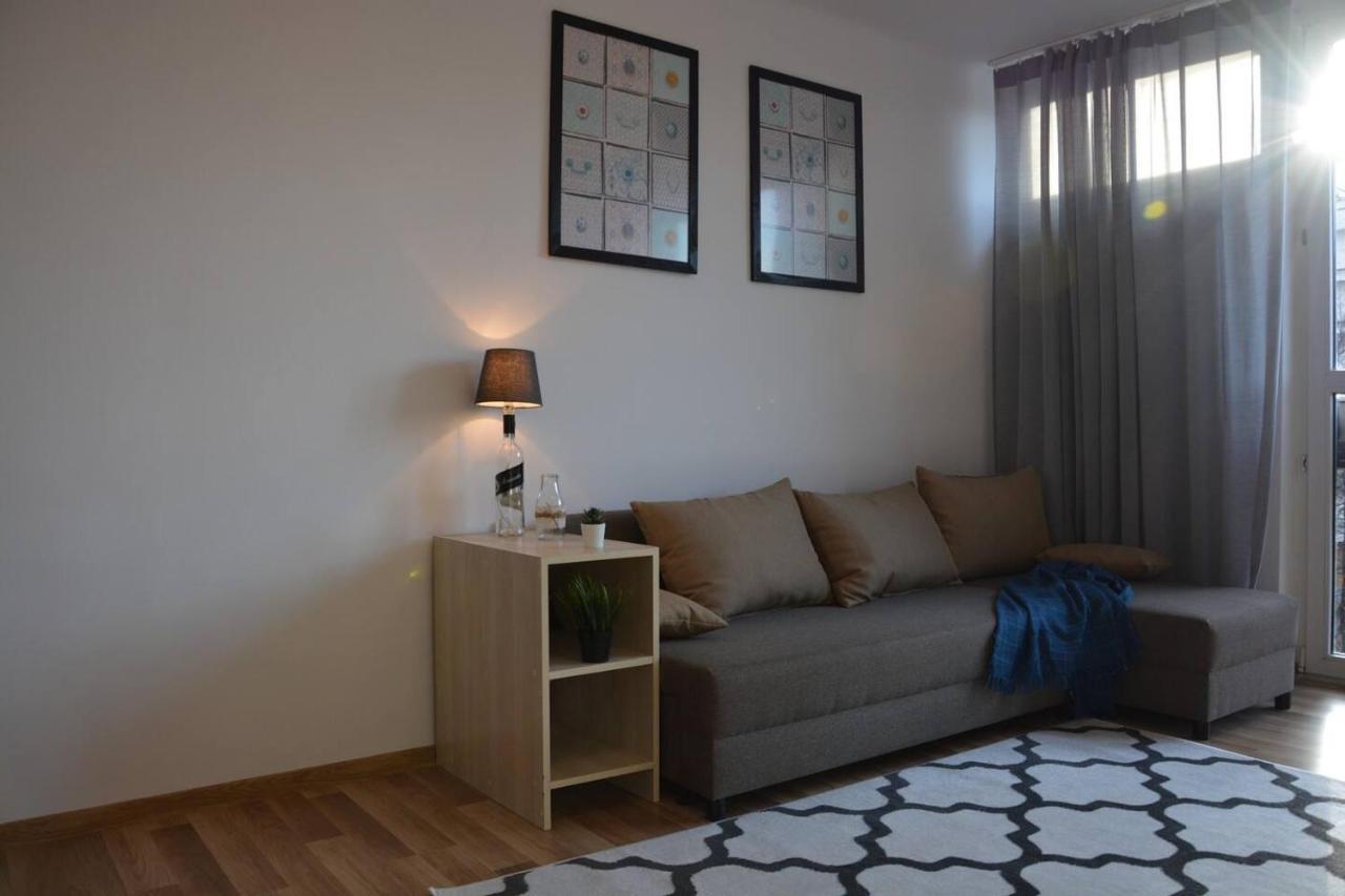 Ohmyhome - Park Mirowski Apartment Varsovia Exterior foto